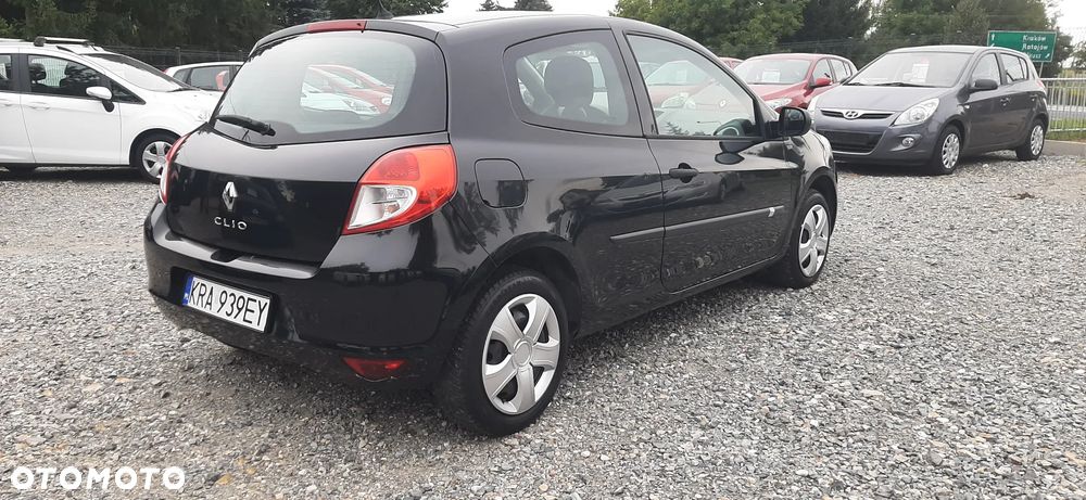 Renault Clio - 6
