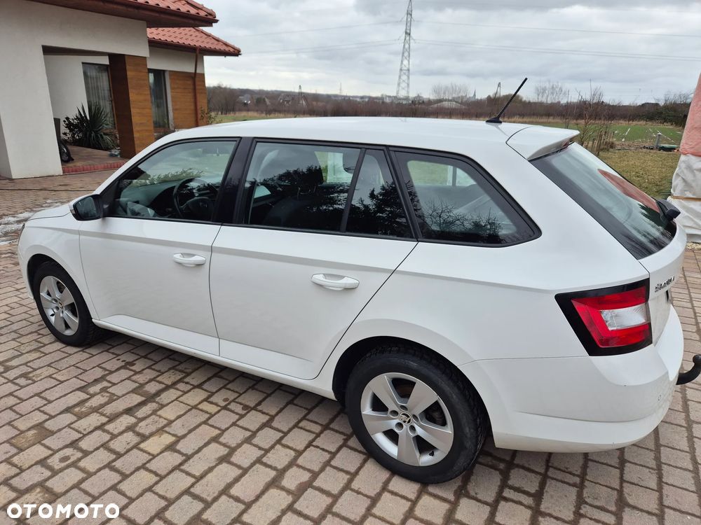 Skoda Fabia 1.2 TSI Active - 6