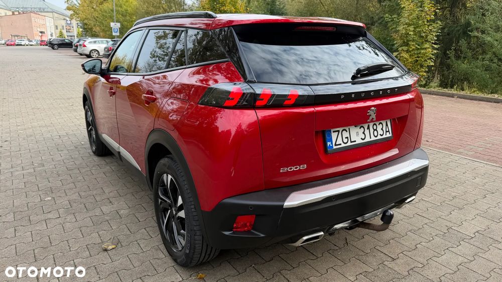 Peugeot 2008 1.2 PureTech Allure S&S - 8