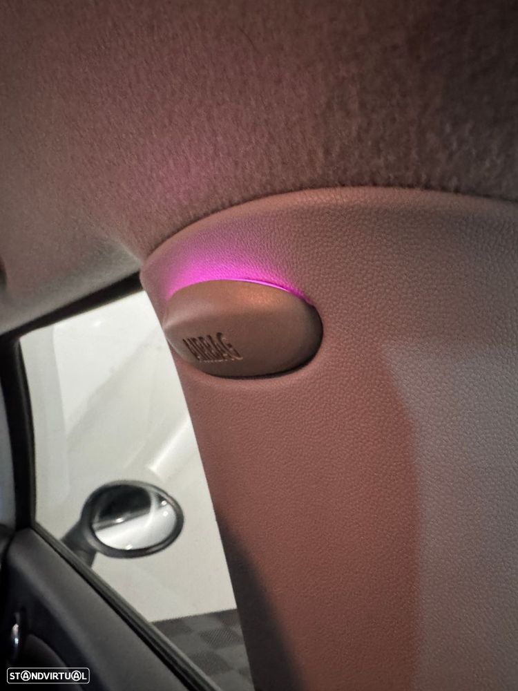 MINI 3 Portas Cooper D - 28