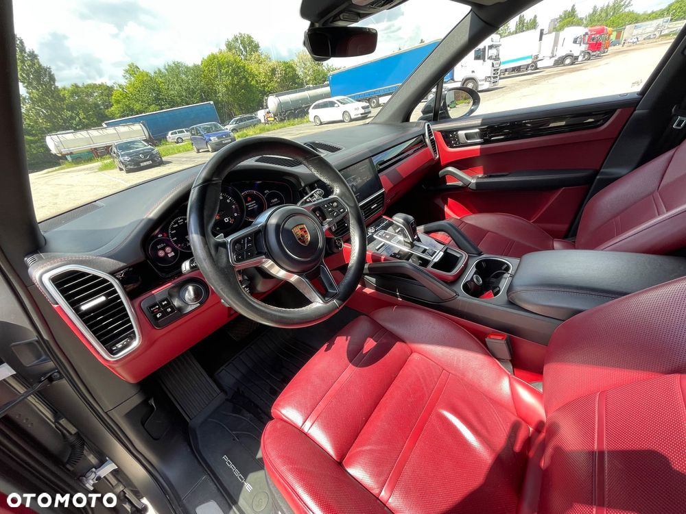 Porsche Cayenne Standard - 21
