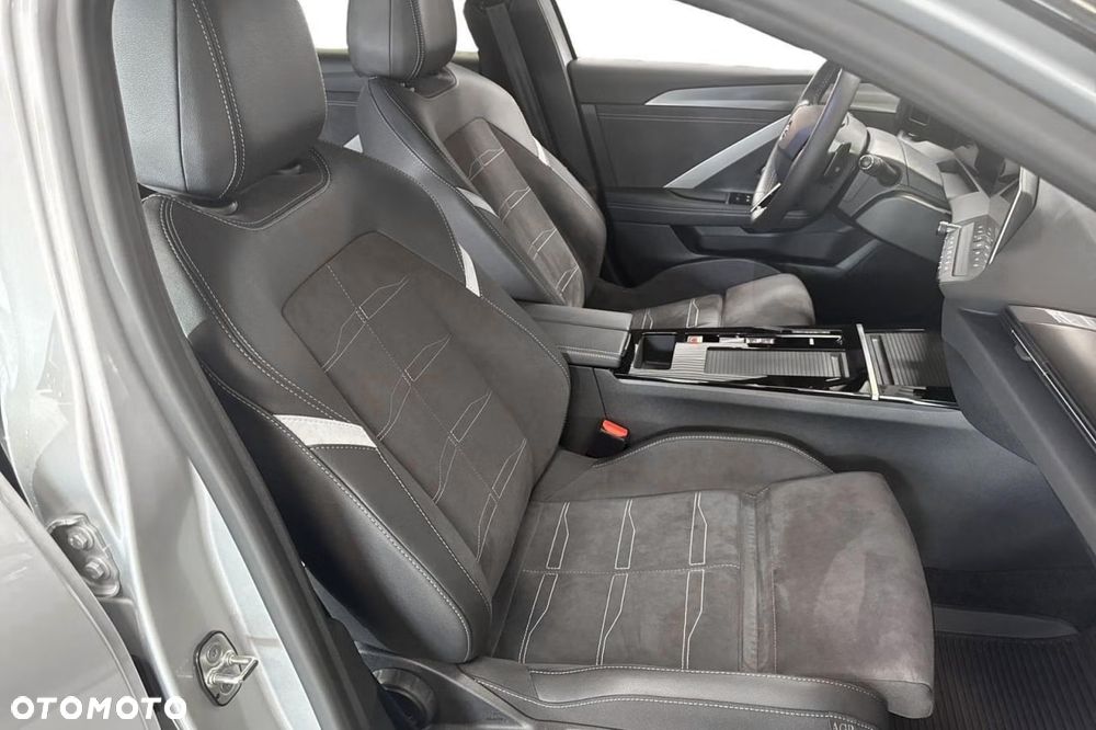 Opel Astra 1.6 T Plug-in Hybrid GS - 3