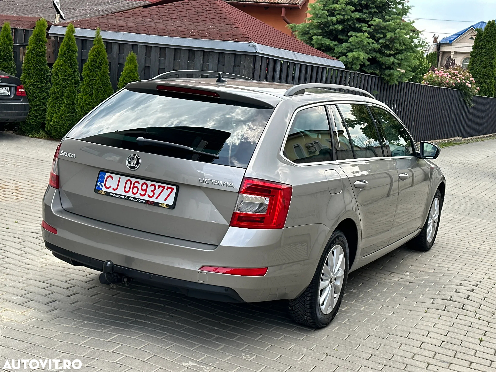 Skoda Octavia Combi 1.6 TDI (Green tec) Ambition - 4