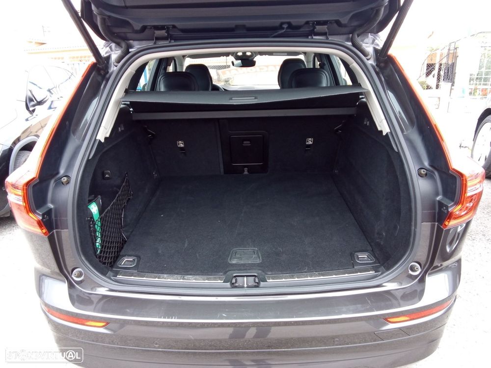 Volvo XC 60 2.0 B4 Inscription Geartronic - 11