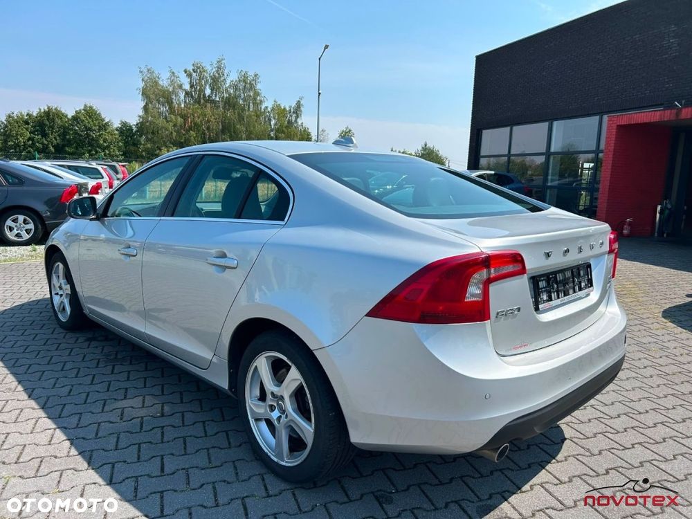 Volvo S60 - 4