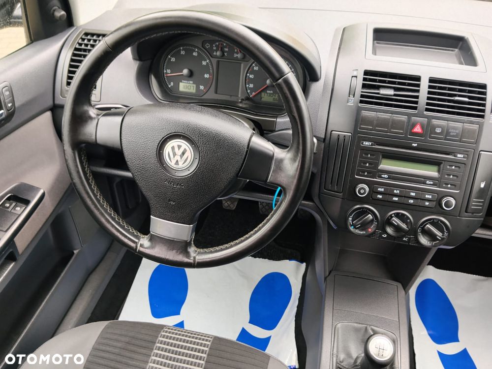 Volkswagen Polo 1.4 16V Trendline - 5
