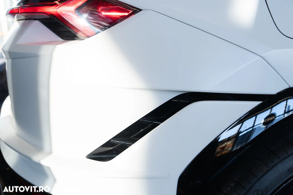 Lamborghini URUS - 12