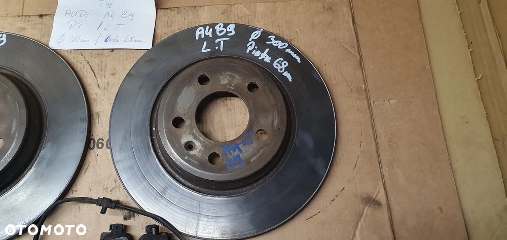 Tarcze hamulcowe tył tylne klocki Audi A4 B9 1.4 TFSI - 3