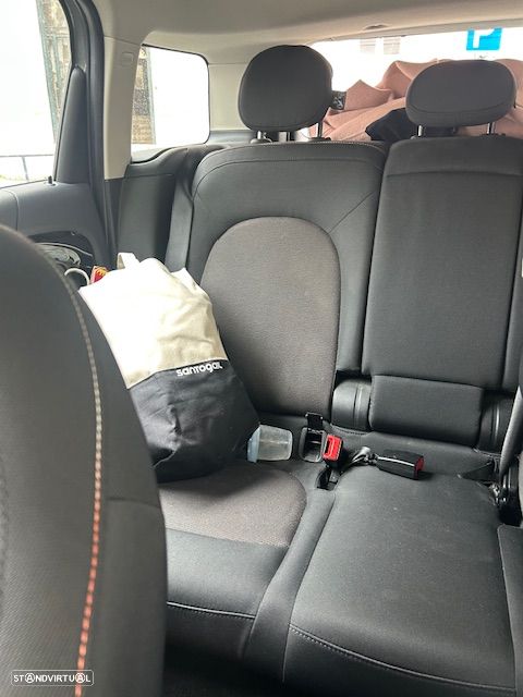 MINI Countryman Cooper SE ALL4 Auto - 7