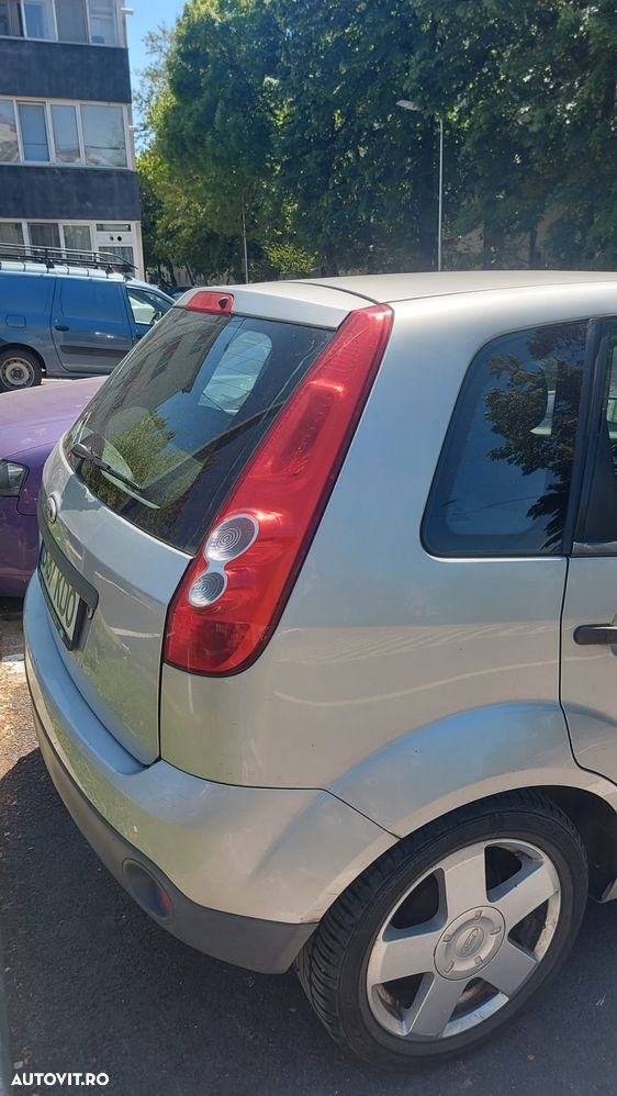 Ford Fiesta 1.4i Comfort - 5