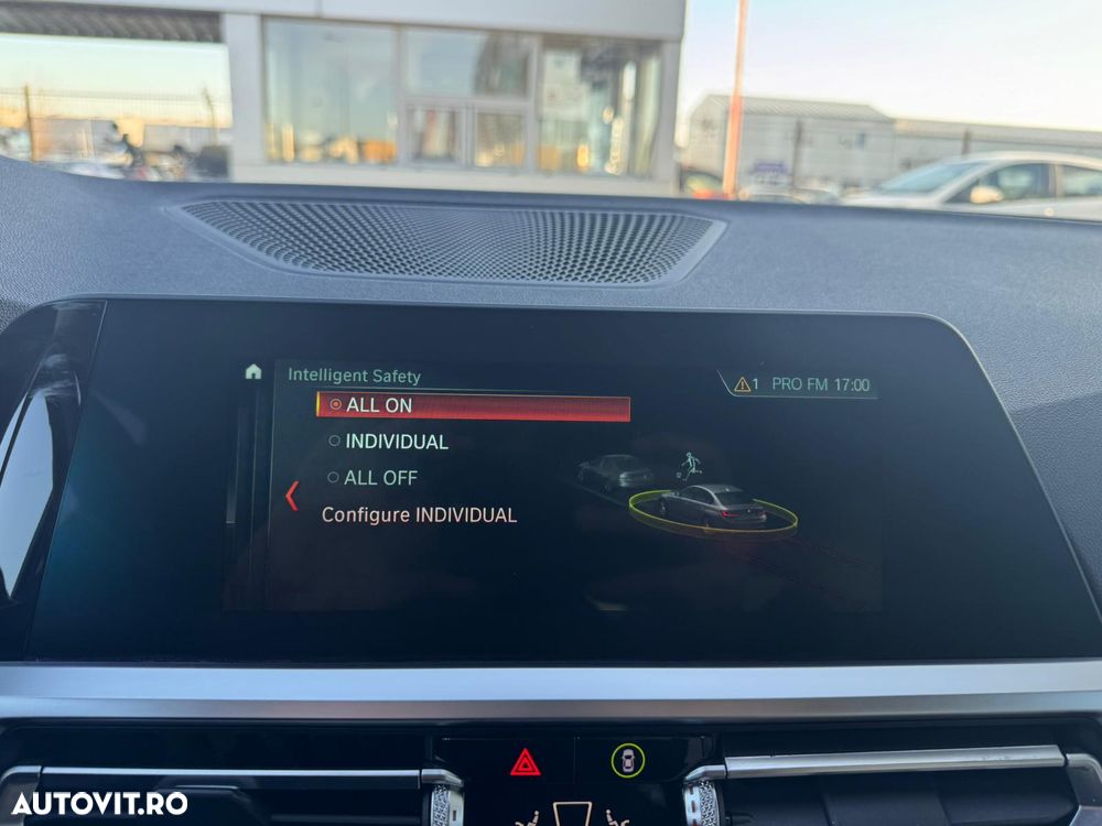 BMW Seria 3 320d xDrive AT Sport Line - 30