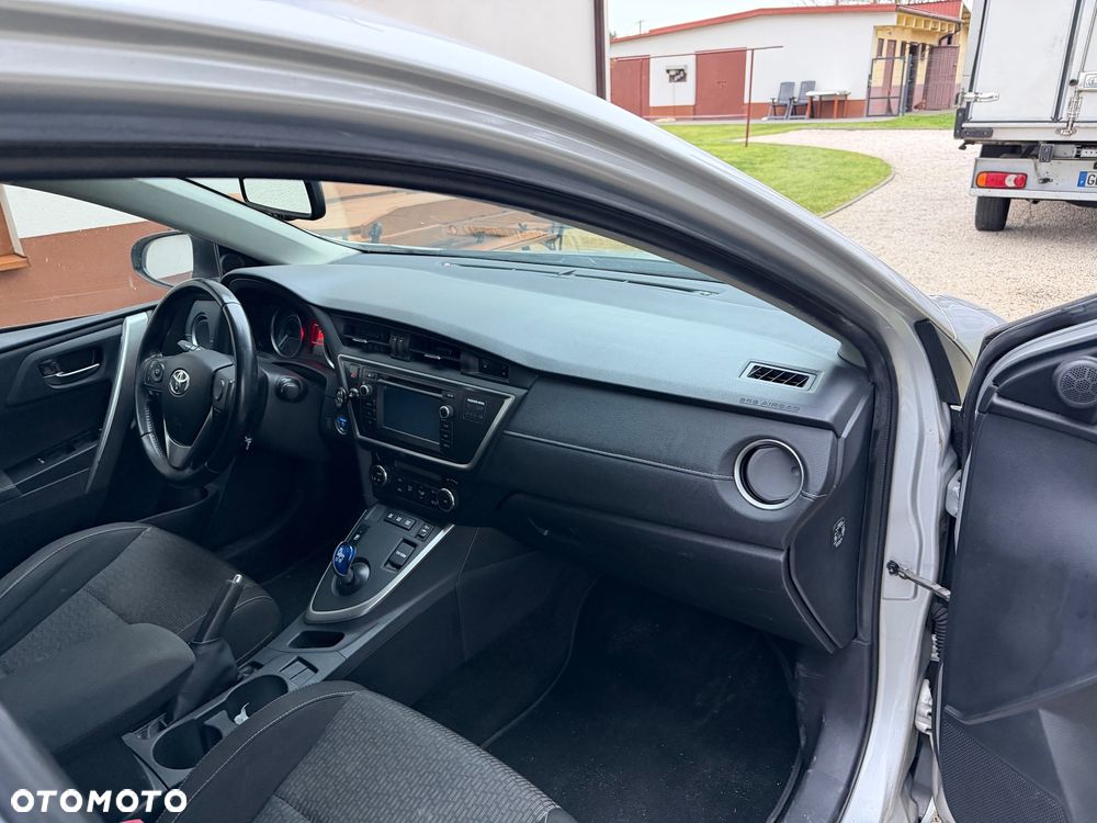 Toyota Auris - 13