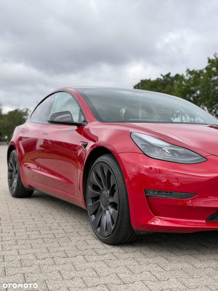 Tesla Model 3 - 3