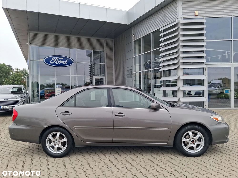 Toyota Camry 2.4 XLE - 15