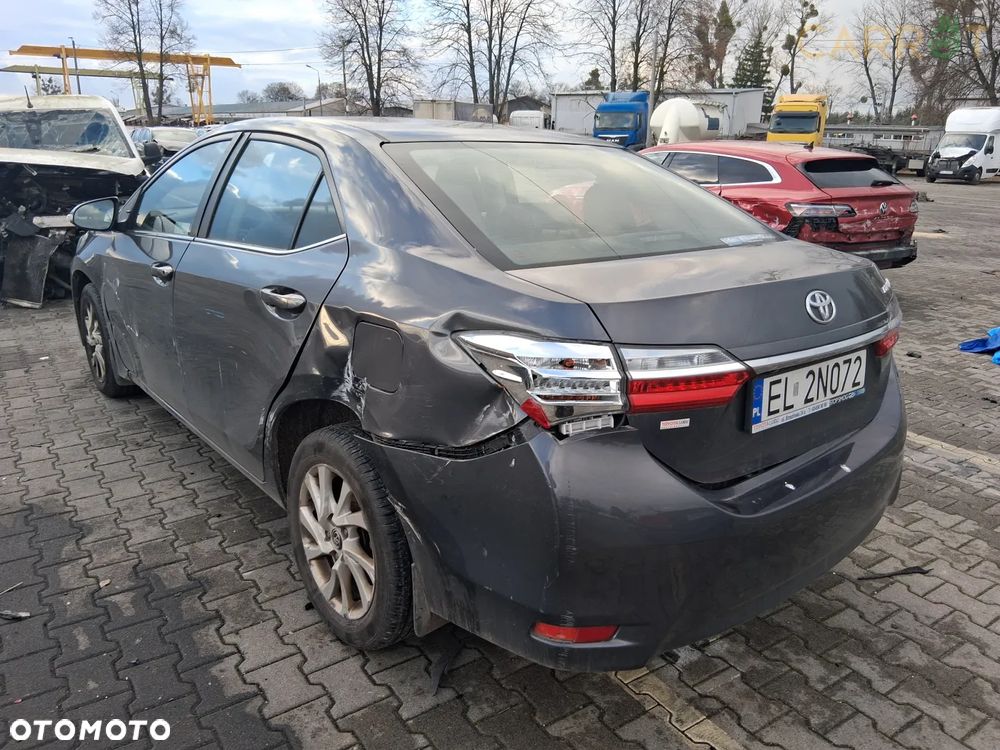 Toyota Corolla 1.6 Comfort - 8