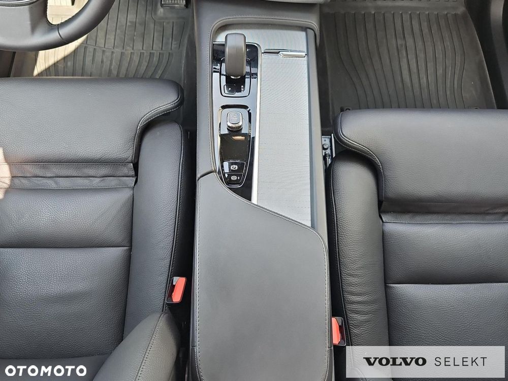 Volvo XC 90 - 30