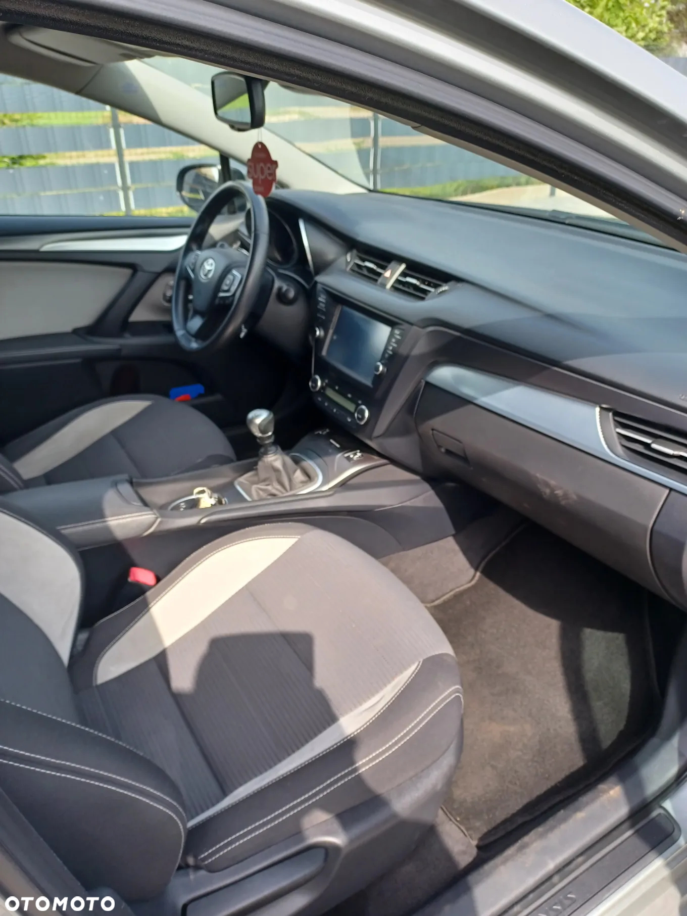 Toyota Avensis 2.0 D-4D Prestige - 3