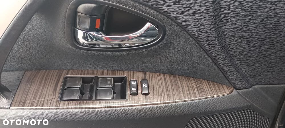 Toyota Avensis 2.0 D-4D Premium - 11