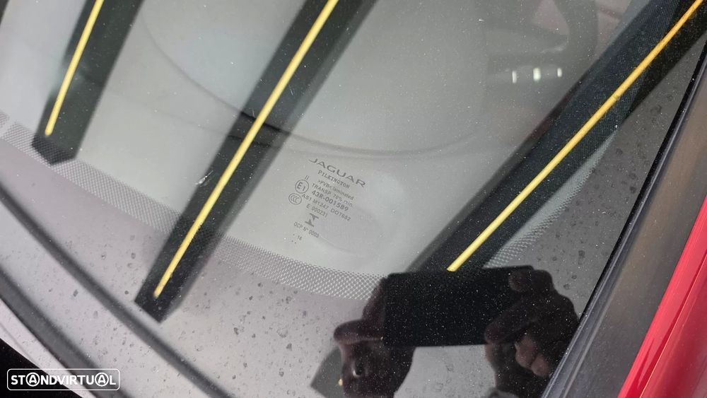 Jaguar XE 2.0 D R-Sport - 26