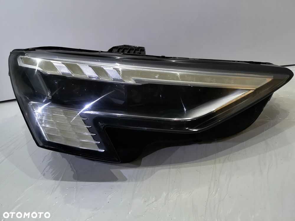 Lampa Przednia A3 S3 8Y0 Matrix FULL LED  Przed Liftem Idealna Przód Przednia