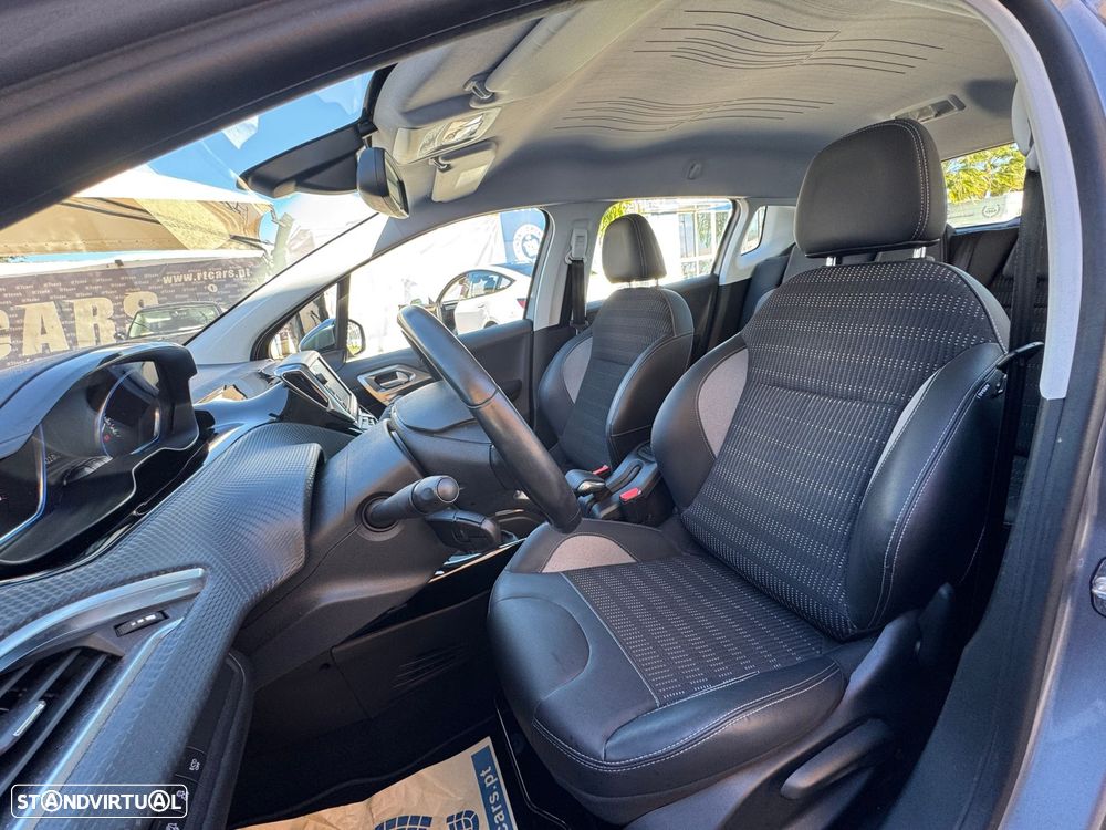 Peugeot 2008 1.2 PureTech Allure - 10