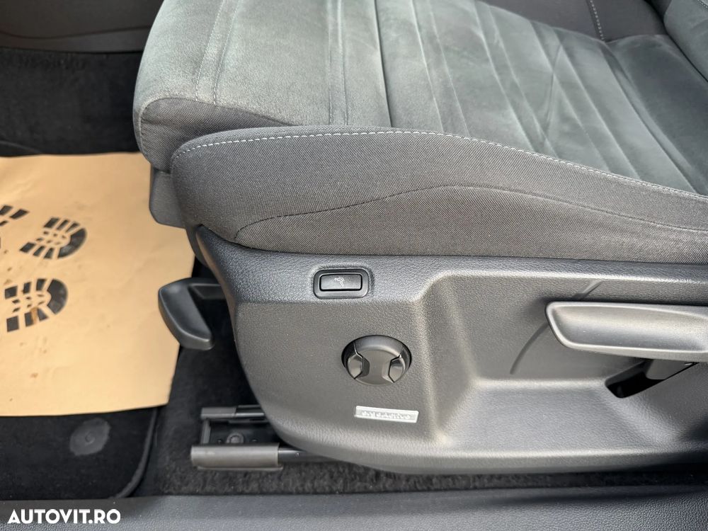 Volkswagen Touran 2.0 TDI SCR Highline - 28