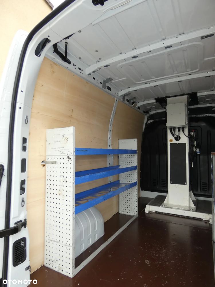 Renault Master, podnośnik koszowy KLUBB K 32 - 15