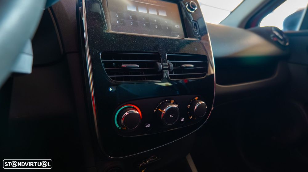 Renault Clio 0.9 TCe Limited - 16