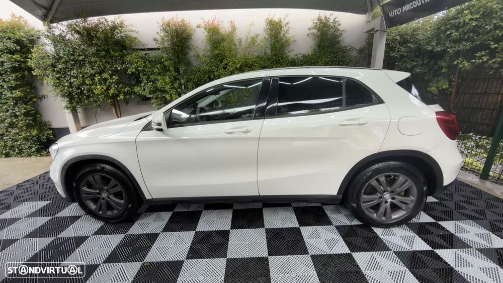 Mercedes-Benz GLA 180 CDI Urban - 4