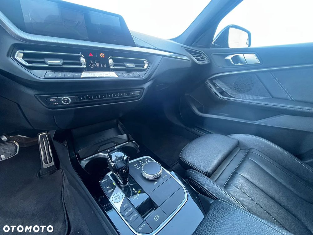 BMW Seria 1 118d Edition M Sport Shadow - 15