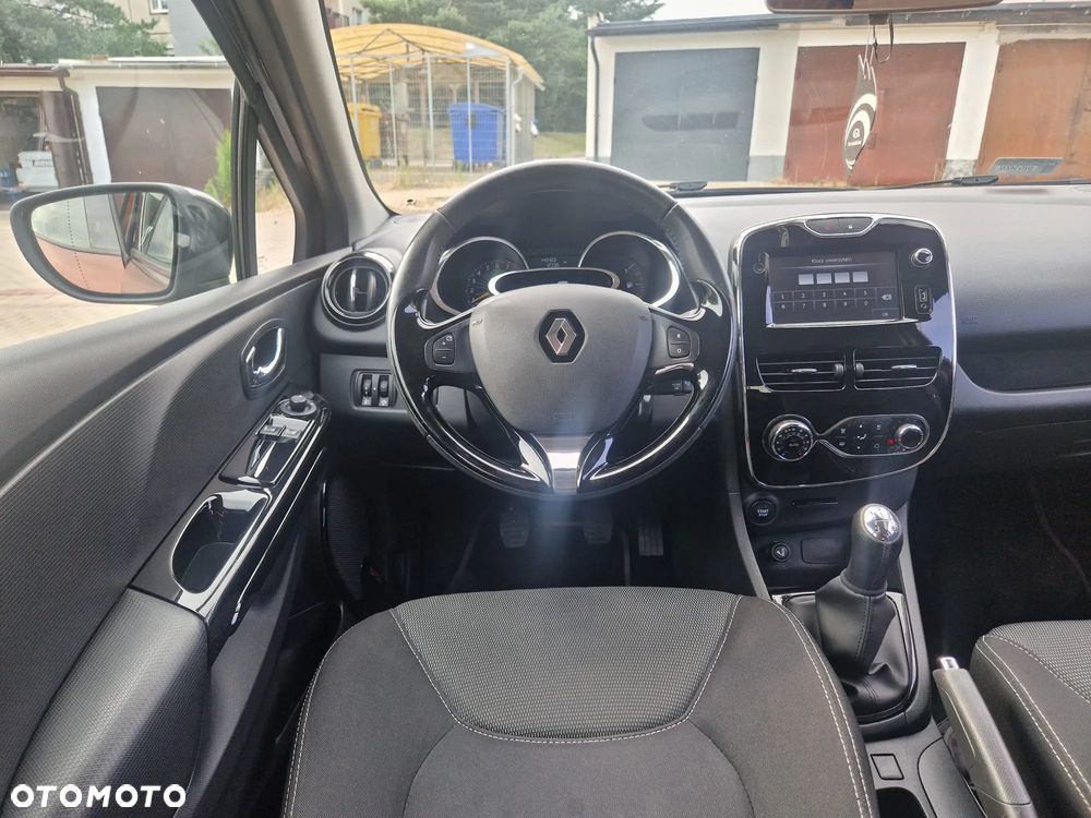 Renault Clio - 10
