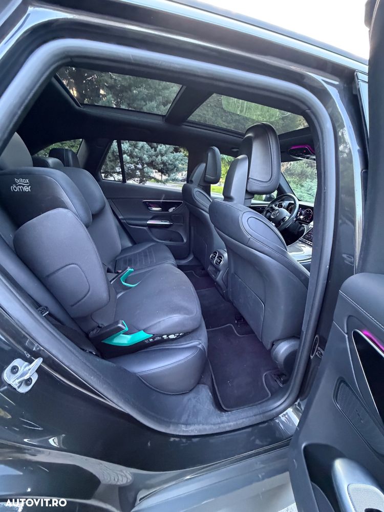 Mercedes-Benz GLC 300 d 4MATIC MHEV - 11