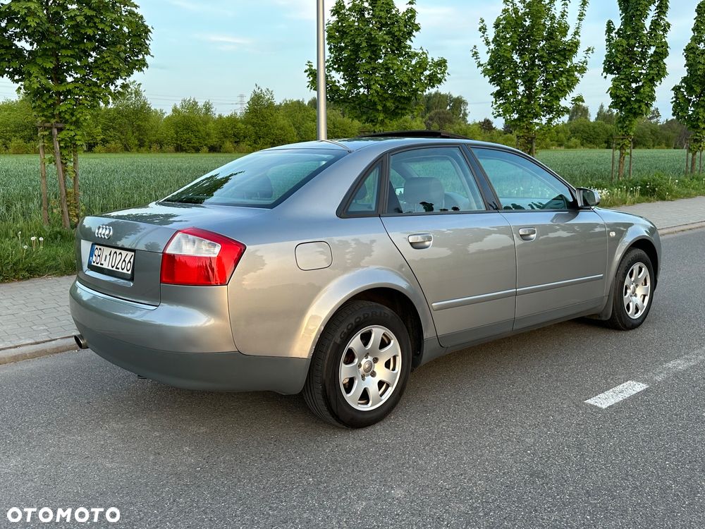 Audi A4 Limousine - 5