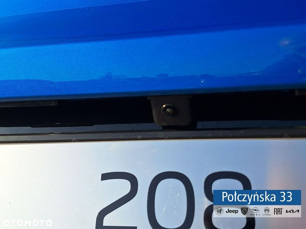Peugeot 208 - 25