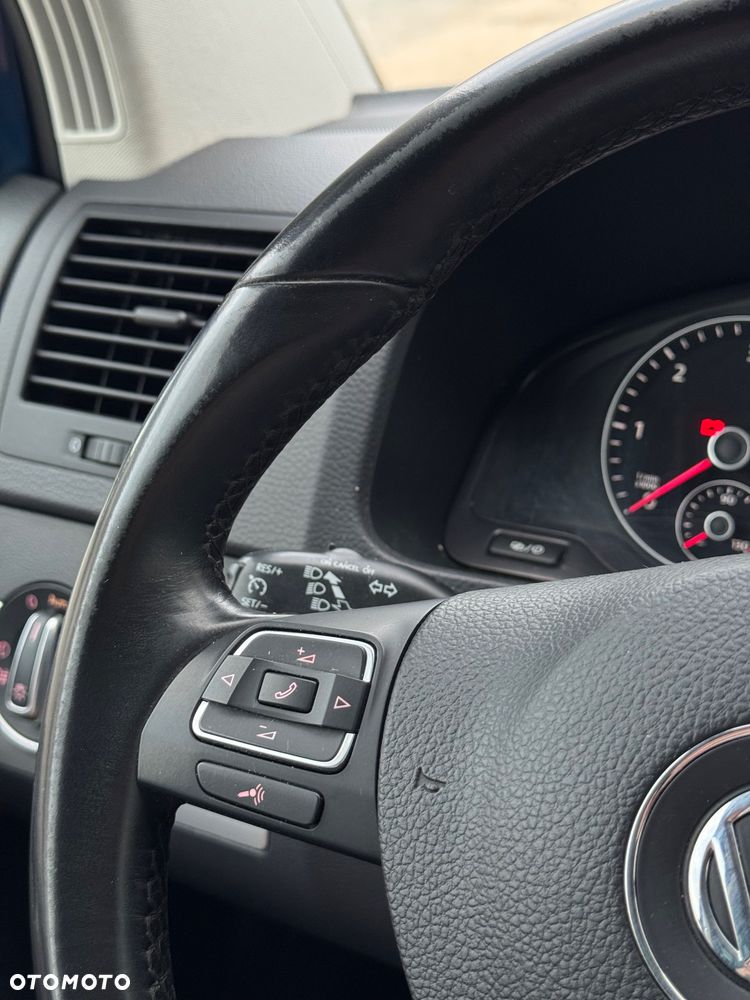 Volkswagen Multivan - 22