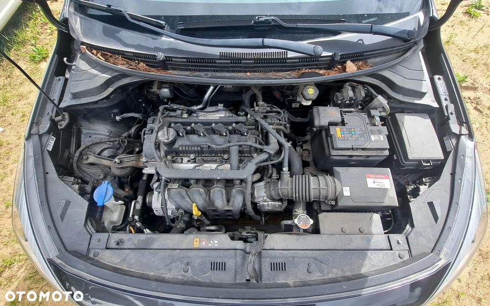 Kia Rio 1.2 Dream Team Edition - 9