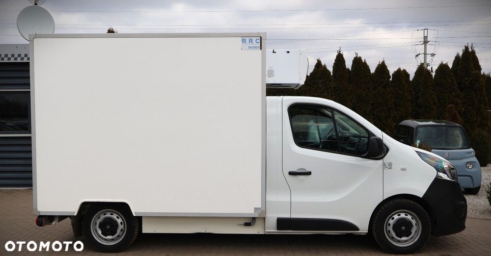 Opel Vivaro - 8