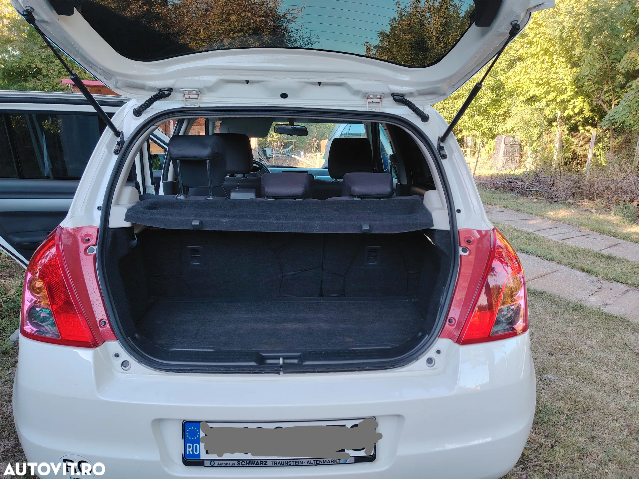 Suzuki Swift - 8