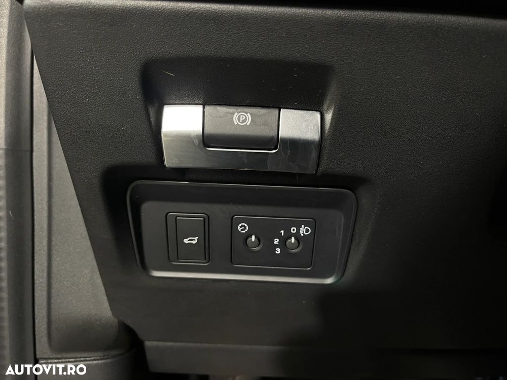 Land Rover Discovery Sport - 27