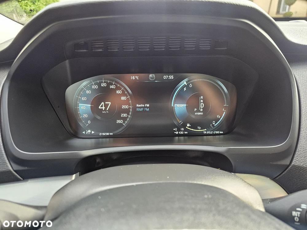 Volvo XC 90 T8 AWD Ultra Bright - 32