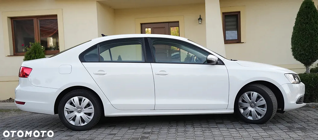 Volkswagen Jetta 1.2 TSI BlueMotion Technology Comfortline - 17
