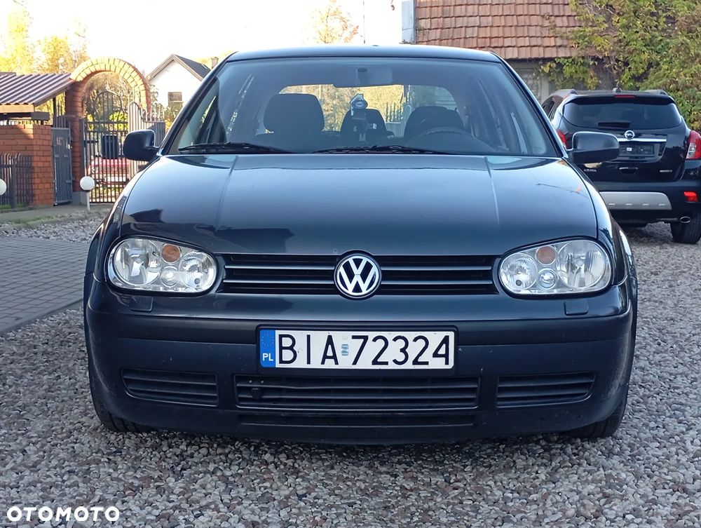 Volkswagen Golf - 4