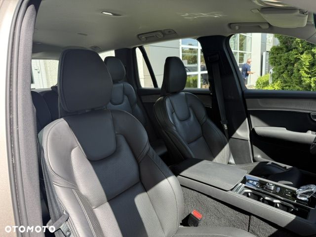 Volvo XC 90 B5 B AWD Plus Bright - 20