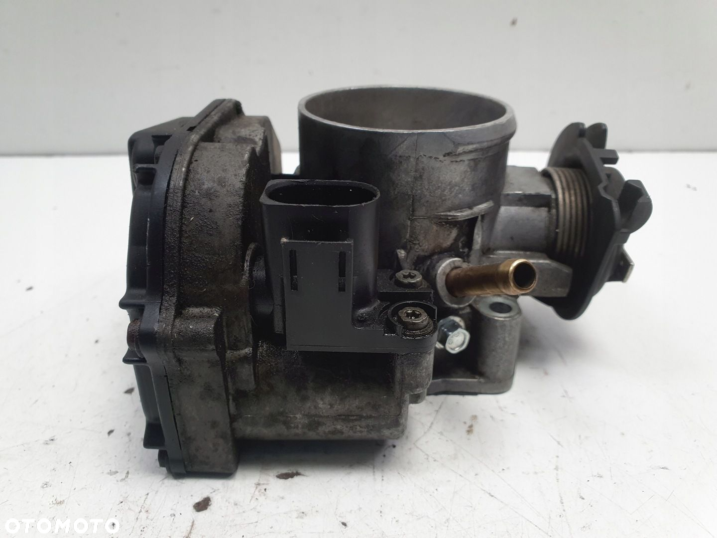 VW Sharan 1.8 T turbo PRZEPUSTNICA 06A133064P - 7