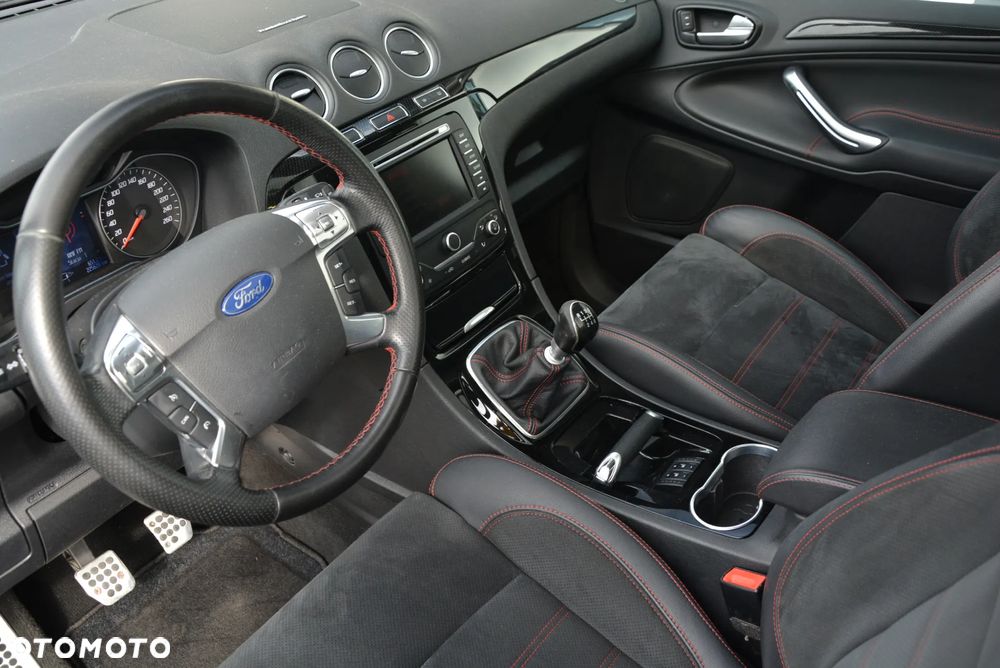 Ford S-Max 2.0 TDCi DPF Titanium X - 36