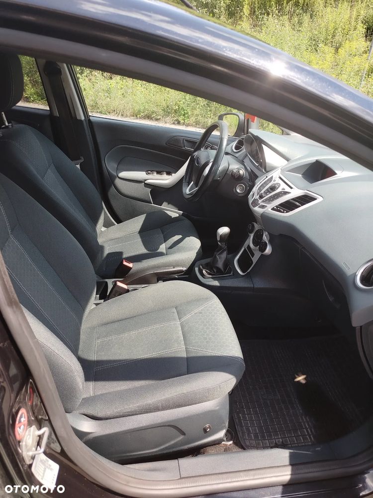Ford Fiesta 1.6 Titanium - 12