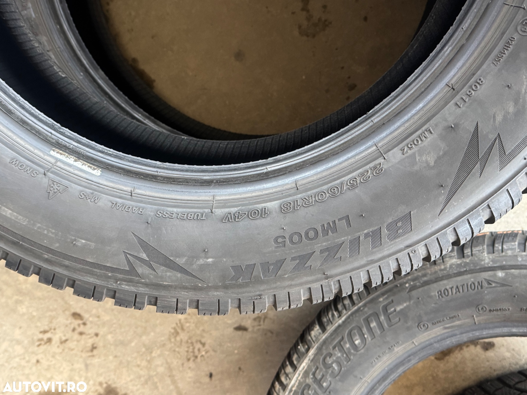 Vând 4 anvelope 225/60/18 bridgestone de iarnă ca noi - 6