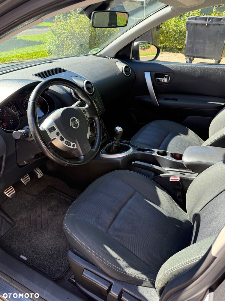 Nissan Qashqai+2 - 15