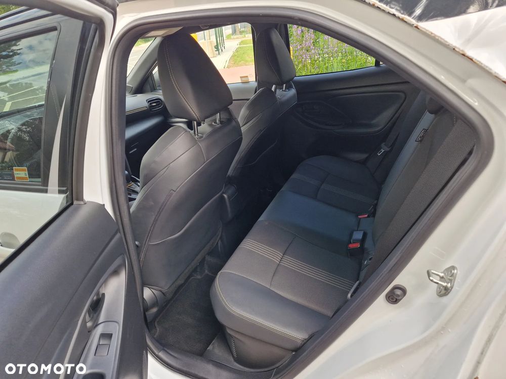 Toyota Yaris Cross Hybrid 1.5 Executive - 13