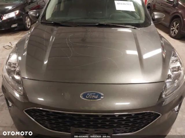 Ford Escape 2.0 EcoBoost AWD Titanium - 11